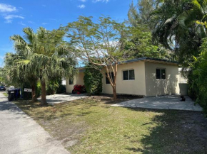 Cozy Stay In NMB 10 mins from the Beach